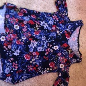 Shoulder cut floral blouse